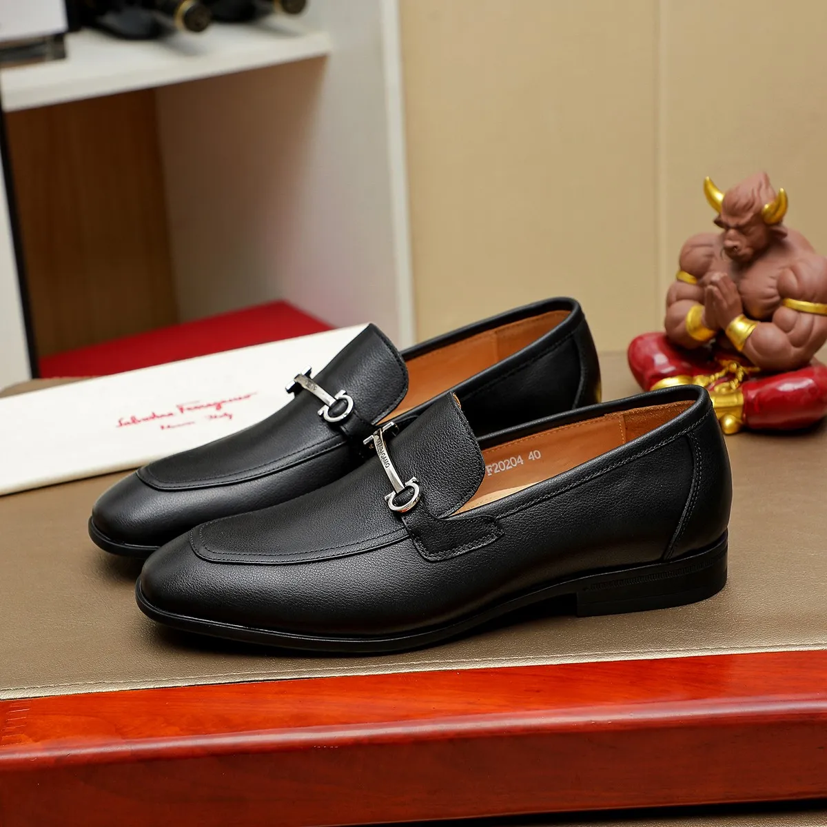 Men's Men's Shoes 260 Ferragamo [Ferragamo] top imported suit men's shoes 💯Original copy of the official website, product materials: selected imported embossed calfskin + luxury hardware buckle accessories ~ imported water-dyed cow 🐂 leather lining. Strong three-dimensional visual effect, original combination outsole, multiple colors available😘 Size: 38-45